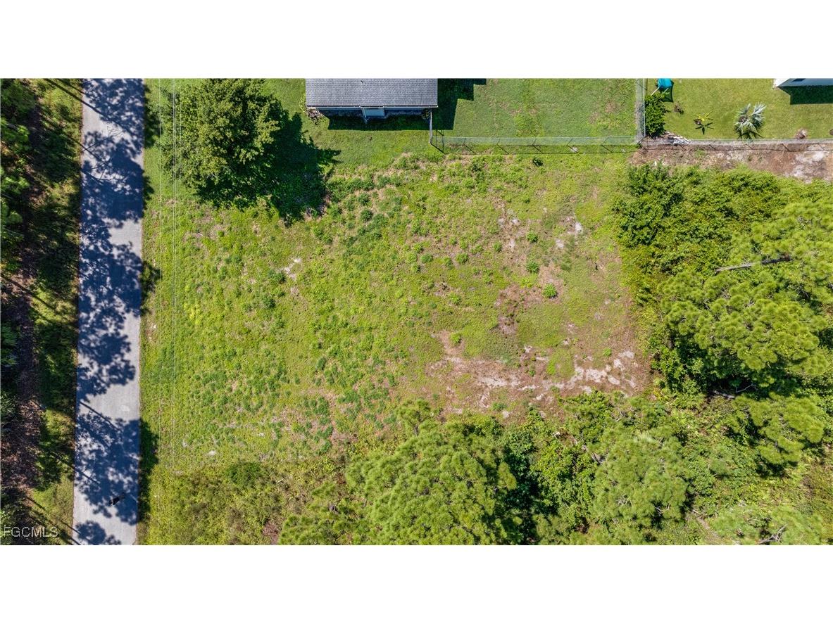 1042 Marathon Avenue S Lehigh Acres FL 33974 2025009559 image3