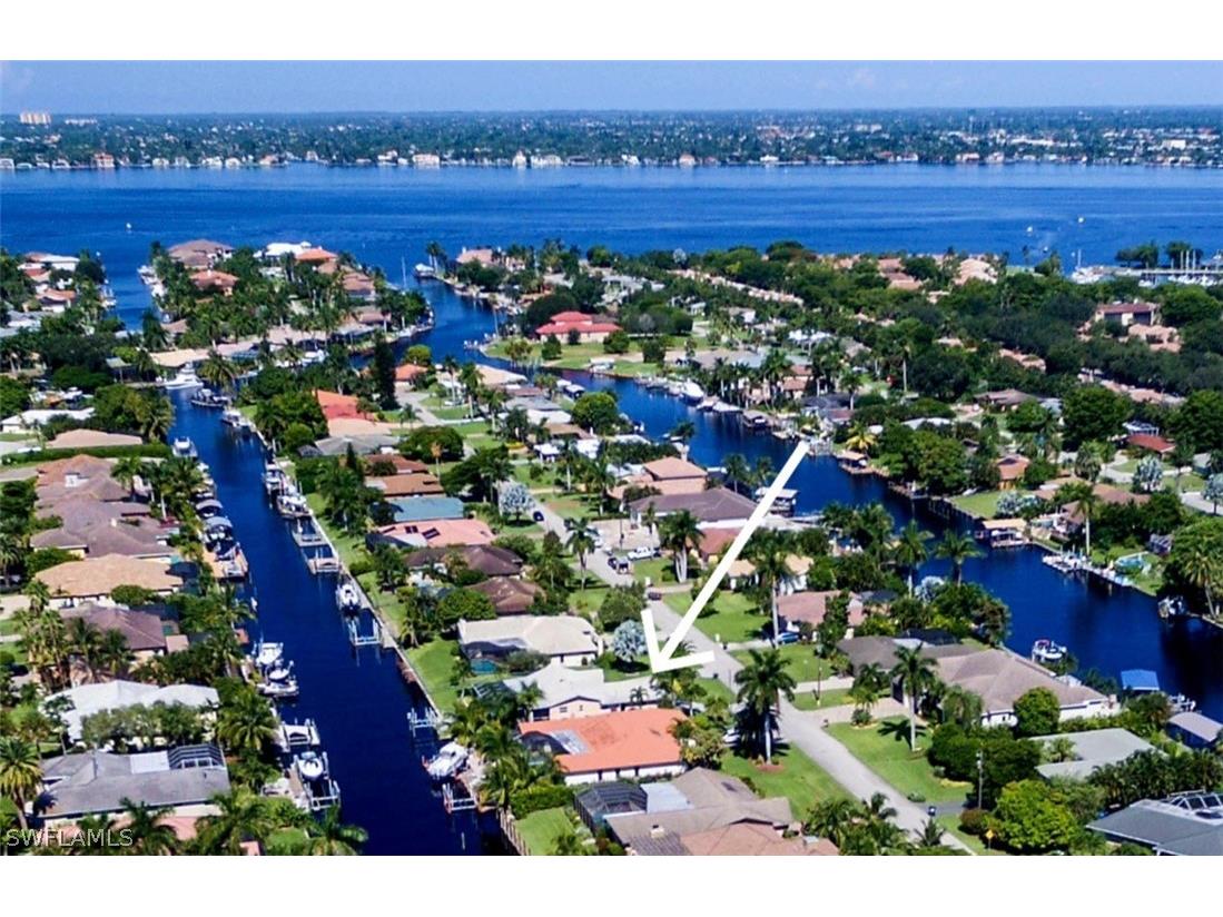 1042 N Waterway Drive Fort Myers FL 33919 223011150 image1