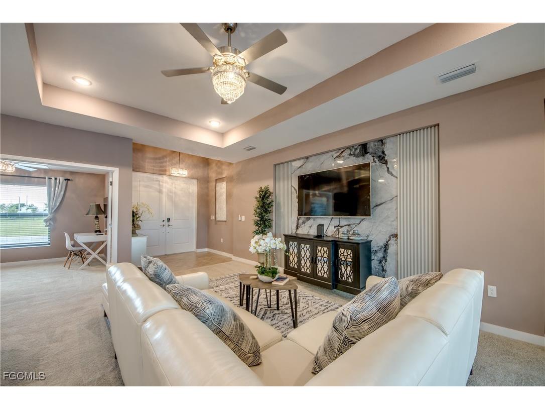 1042 NW 32nd Place Cape Coral FL 33993 2025004170 image13