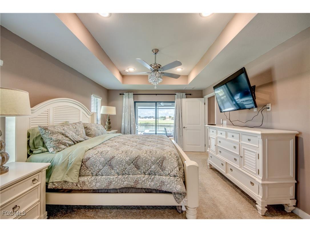 1042 NW 32nd Place Cape Coral FL 33993 2025004170 image16