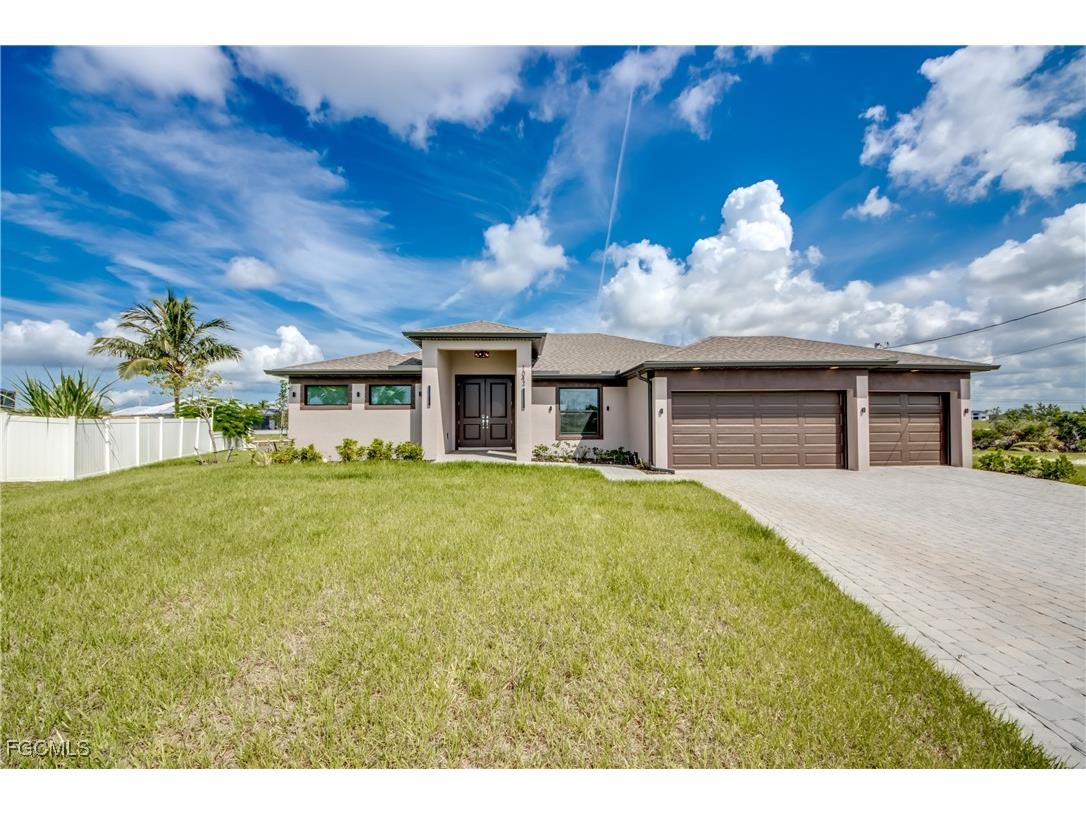 1042 NW 32nd Place Cape Coral FL 33993 2025004170 image3