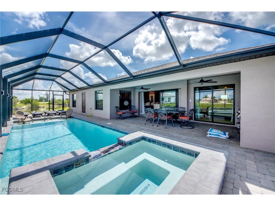 1042 NW 32nd Place Cape Coral FL 33993 2025004170 image38