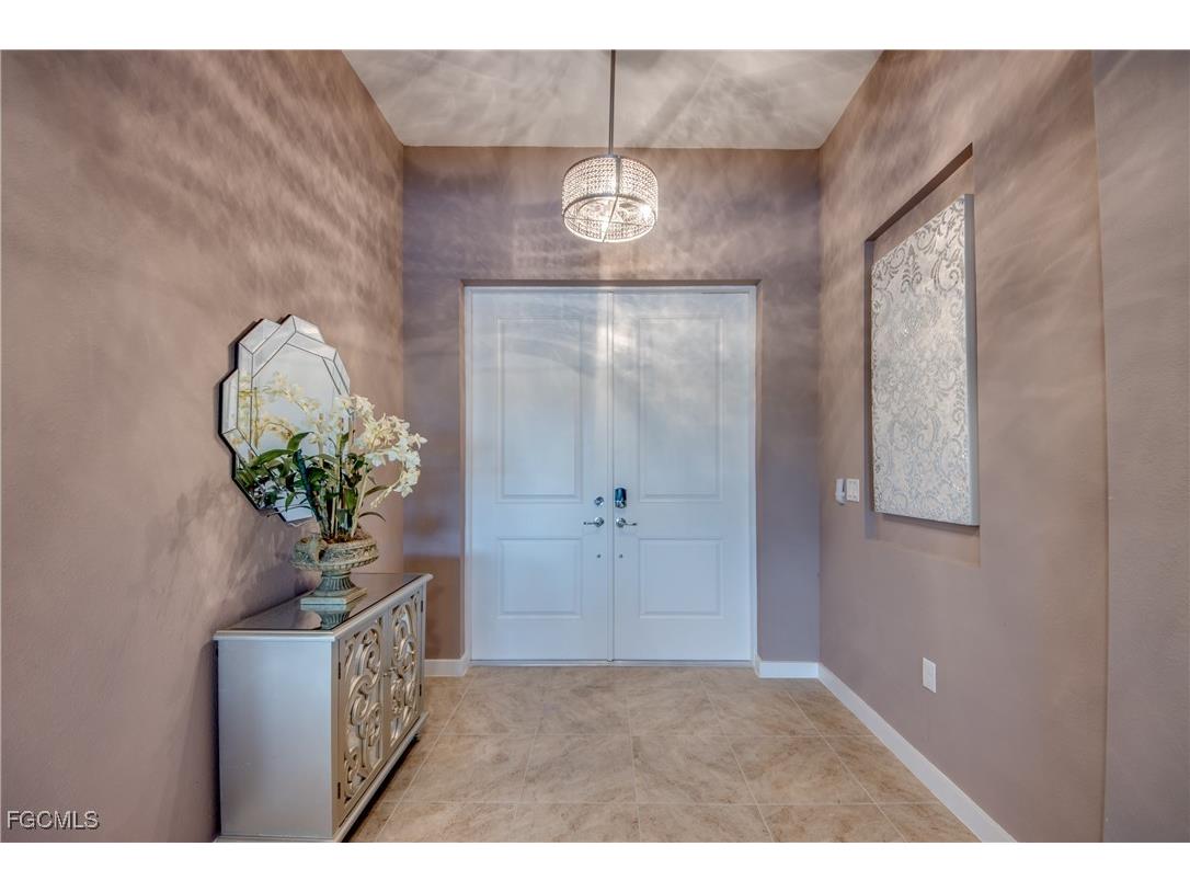 1042 NW 32nd Place Cape Coral FL 33993 2025004170 image7