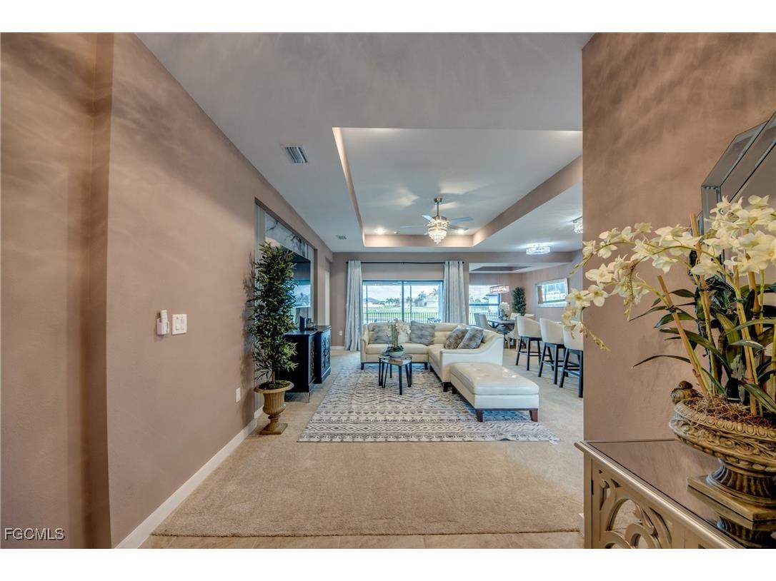 1042 NW 32nd Place Cape Coral FL 33993 2025004170 image8