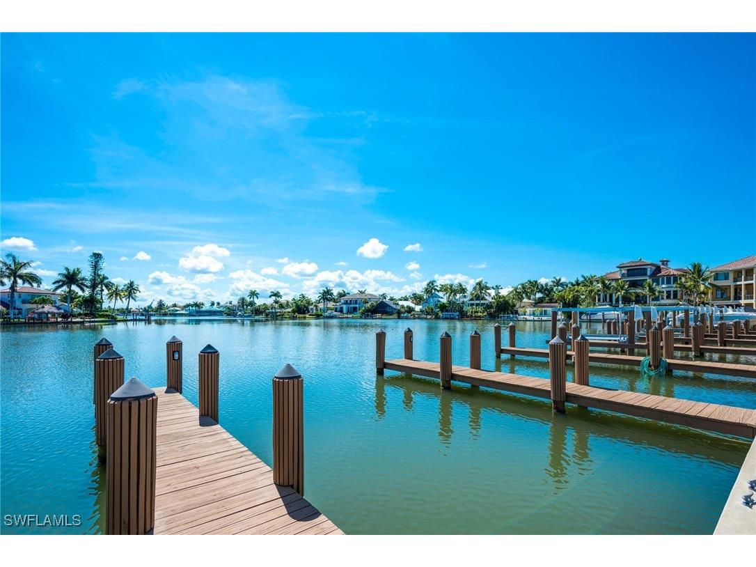 10420 Gulf Shore Drive #162 Naples FL 34108 225072098 image7