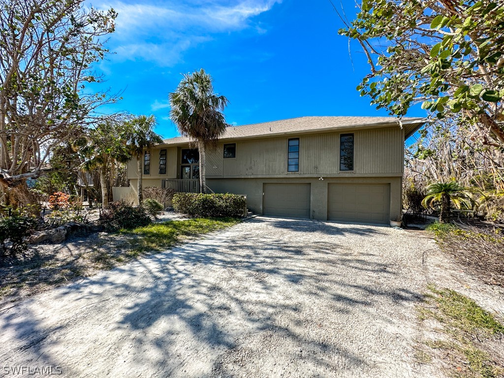 1043 Blue Heron Drive Sanibel FL 33957 223004014 image1