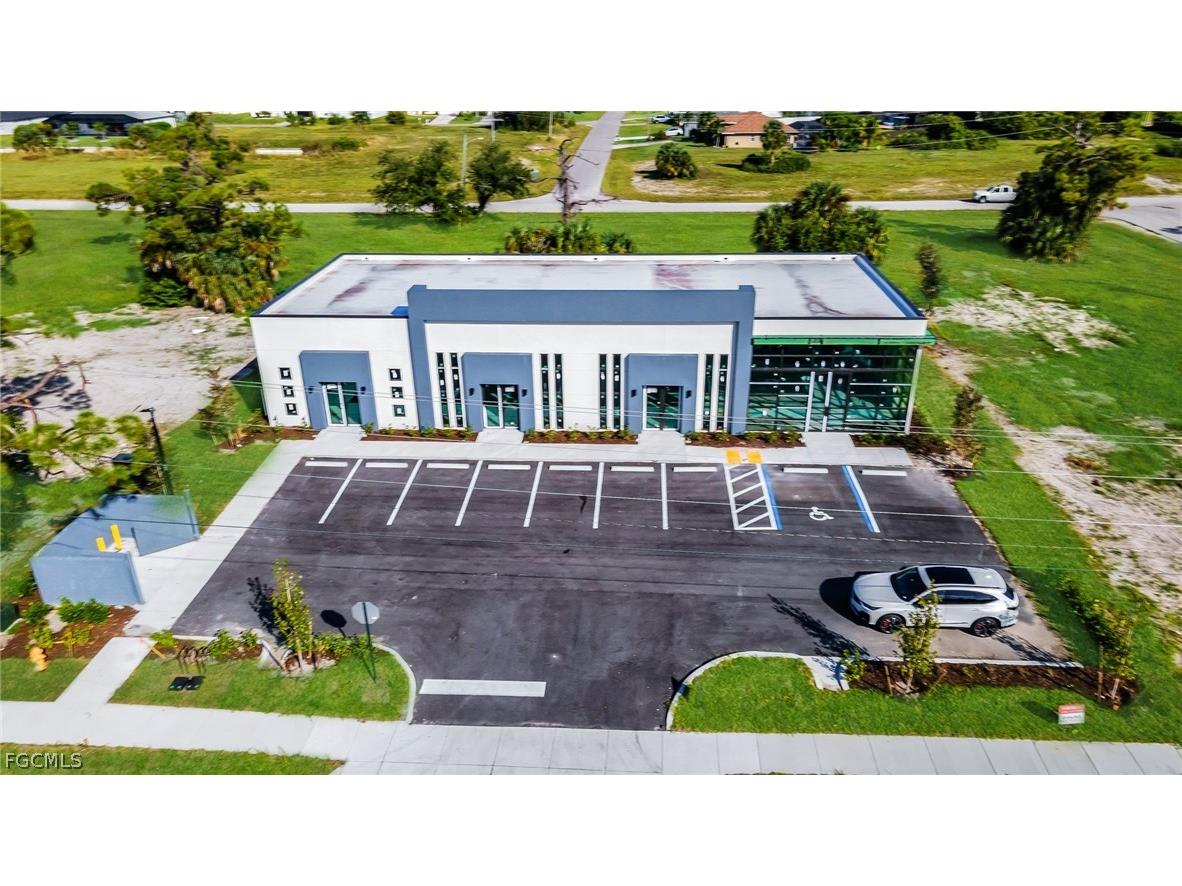 1043 Ceitus Terrace Cape Coral FL 33991 2026013328 image8