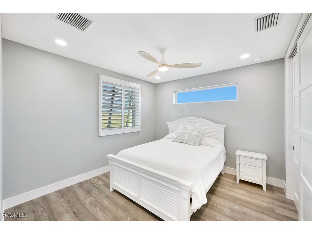 1044 Fish Crow Road Sanibel FL 33957 2025023960 image27