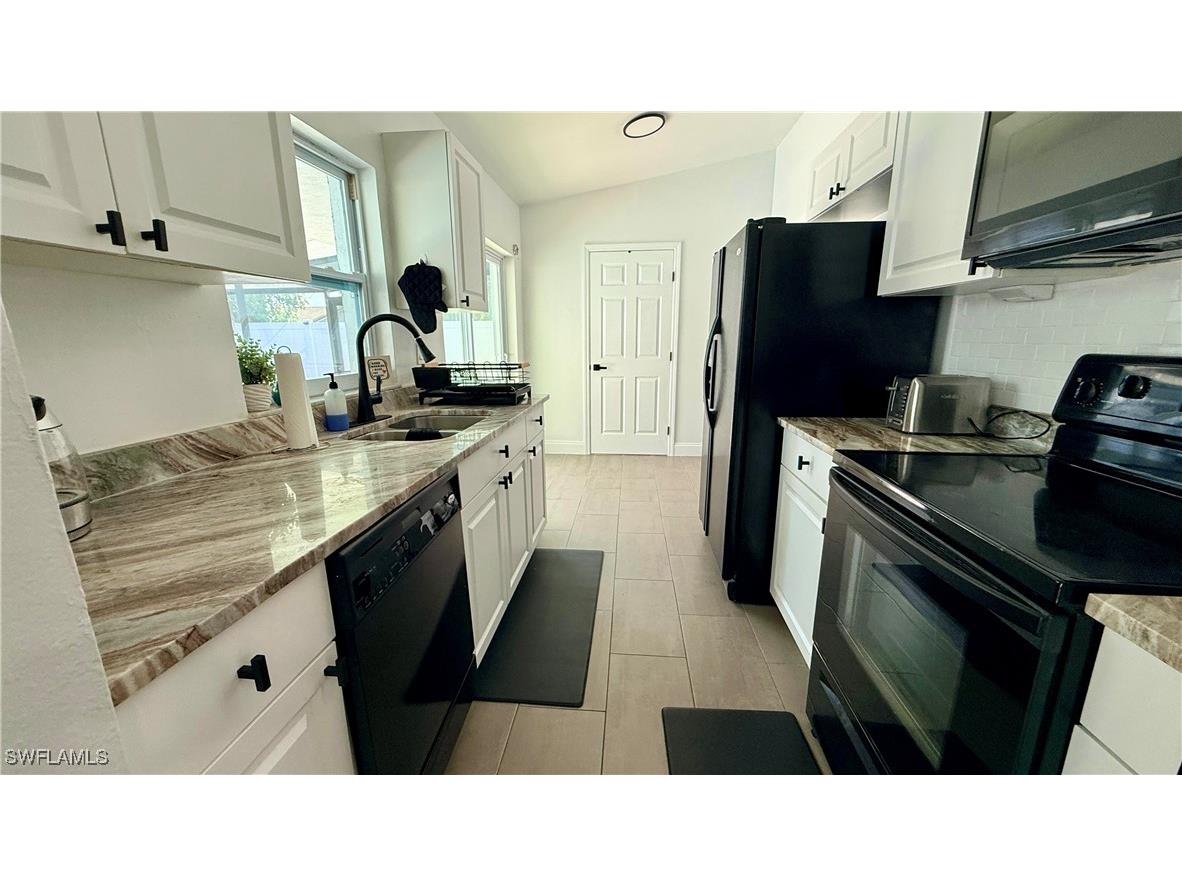 1044 Ridgeway Drive North Fort Myers FL 33903 225078422 image7