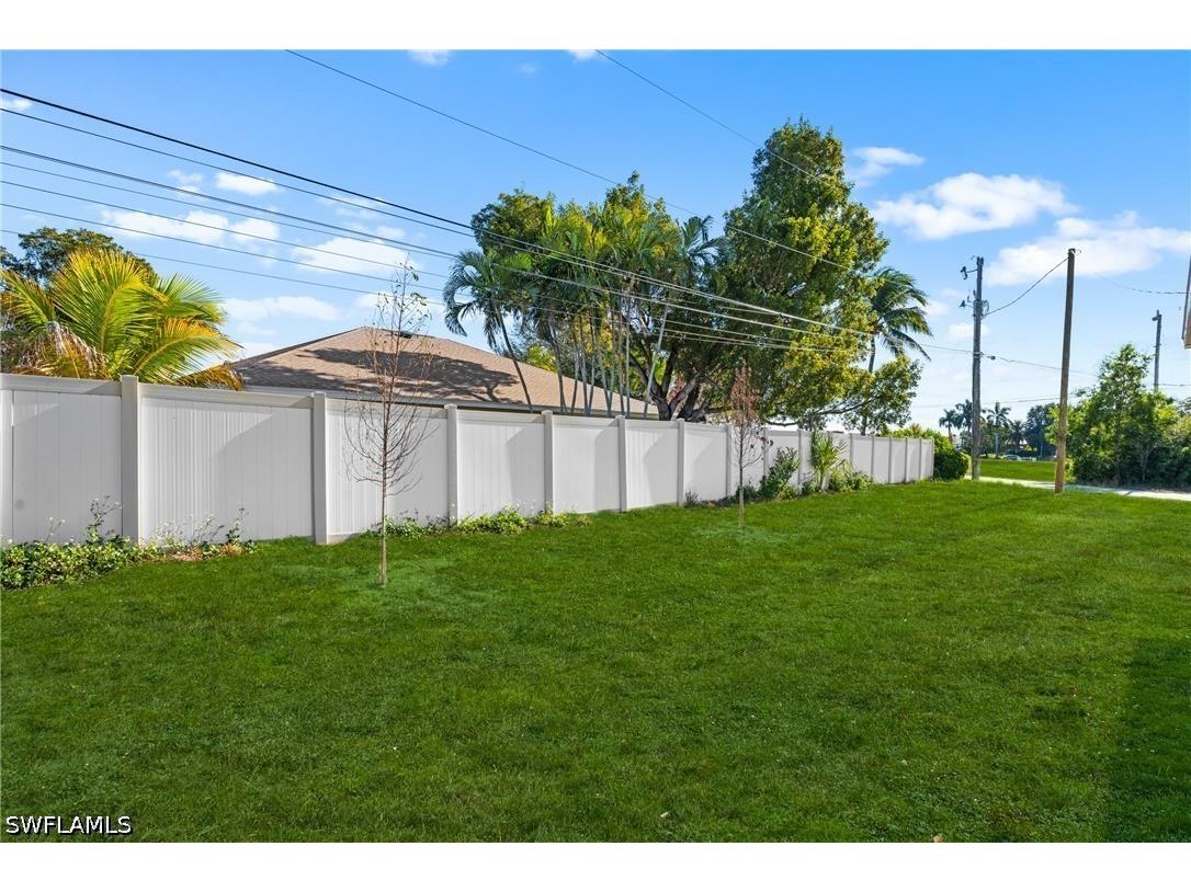 1045/1047 SE 11th Terrace Cape Coral FL 33990 226026794 image29
