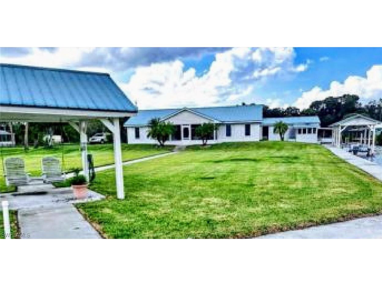 1045 Flamingo Lane NE Moore Haven FL 33471 223019210 image1