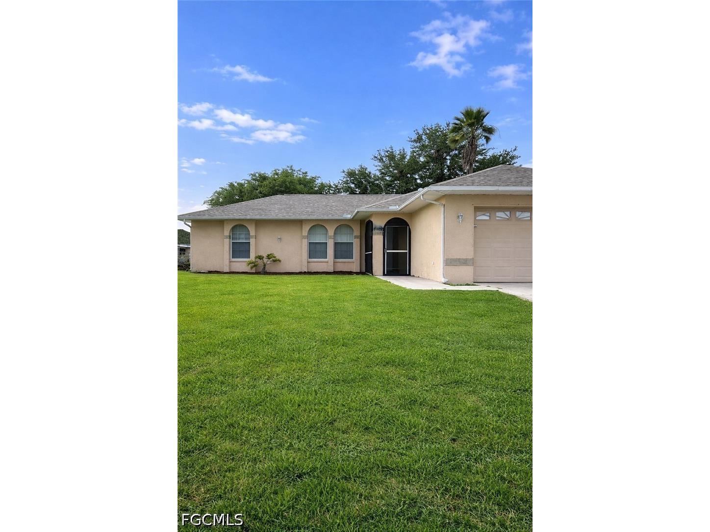 1045 NE 40th Terrace Cape Coral FL 33909 2026016865 image16