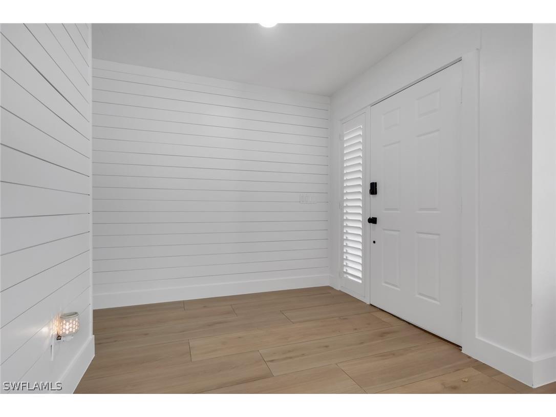 10450 Windsor Way Naples FL 34109 226009025 image6