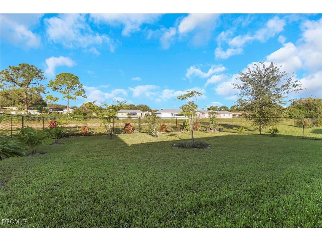 10452 Canal Brook Lane Lehigh Acres FL 33936 2025013729 image25