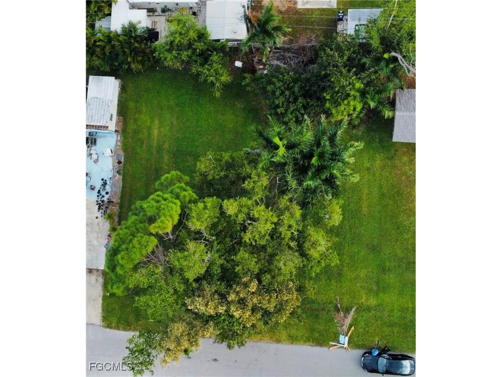 10458 Trotwood Avenue Saint James City FL 33956 2025023762 image2