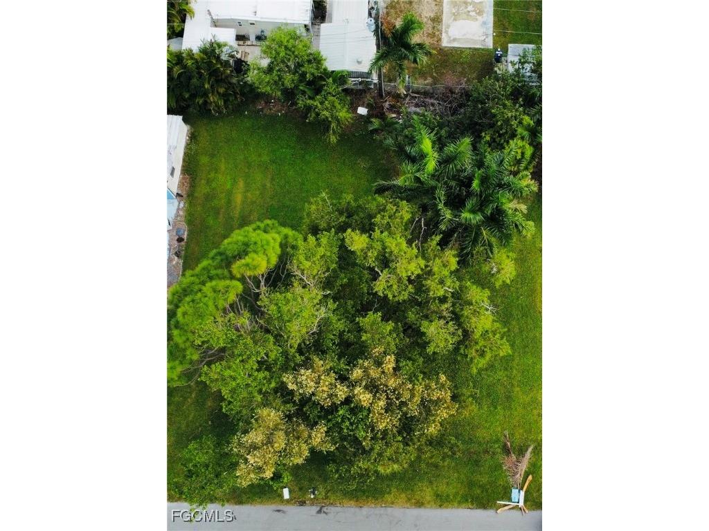 10458 Trotwood Avenue Saint James City FL 33956 2025023762 image3