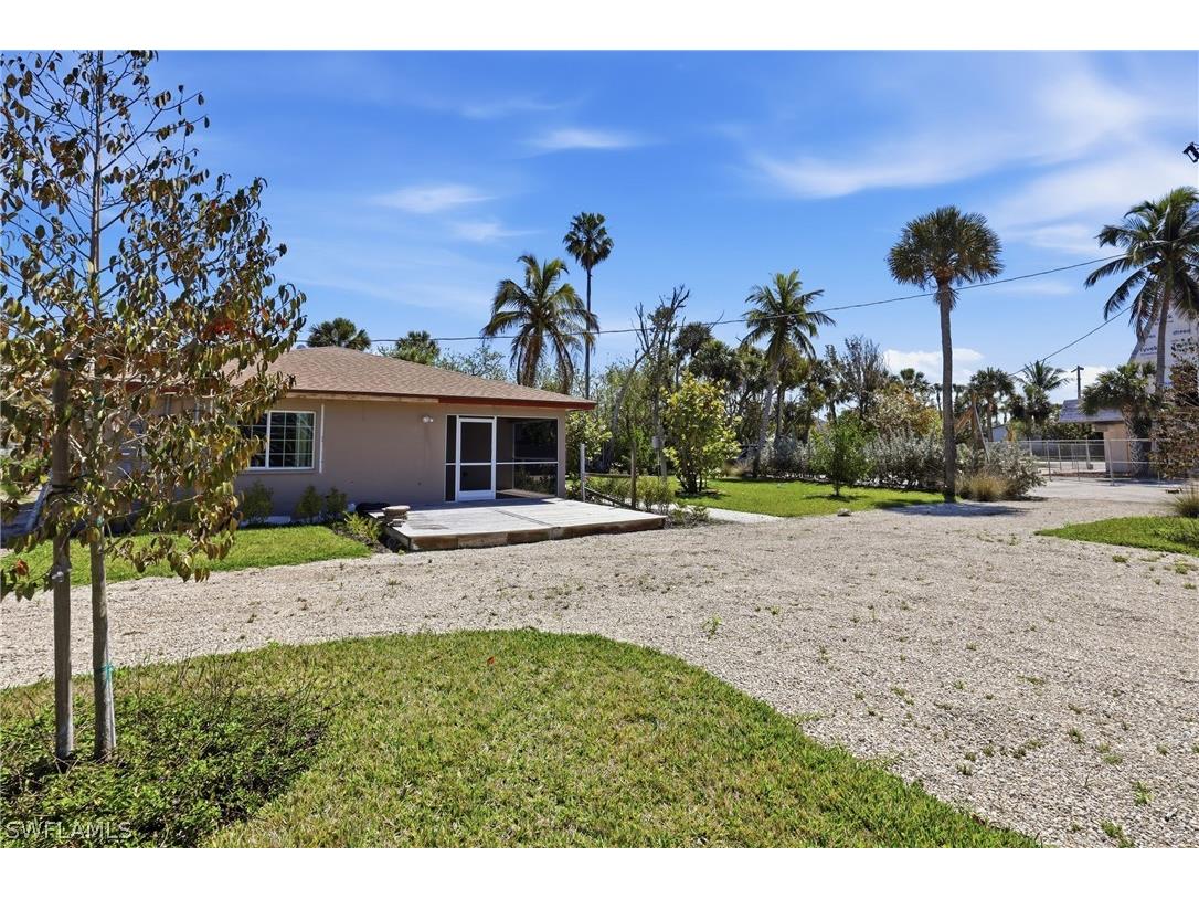1046 Periwinkle Way Sanibel FL 33957 226011522 image5