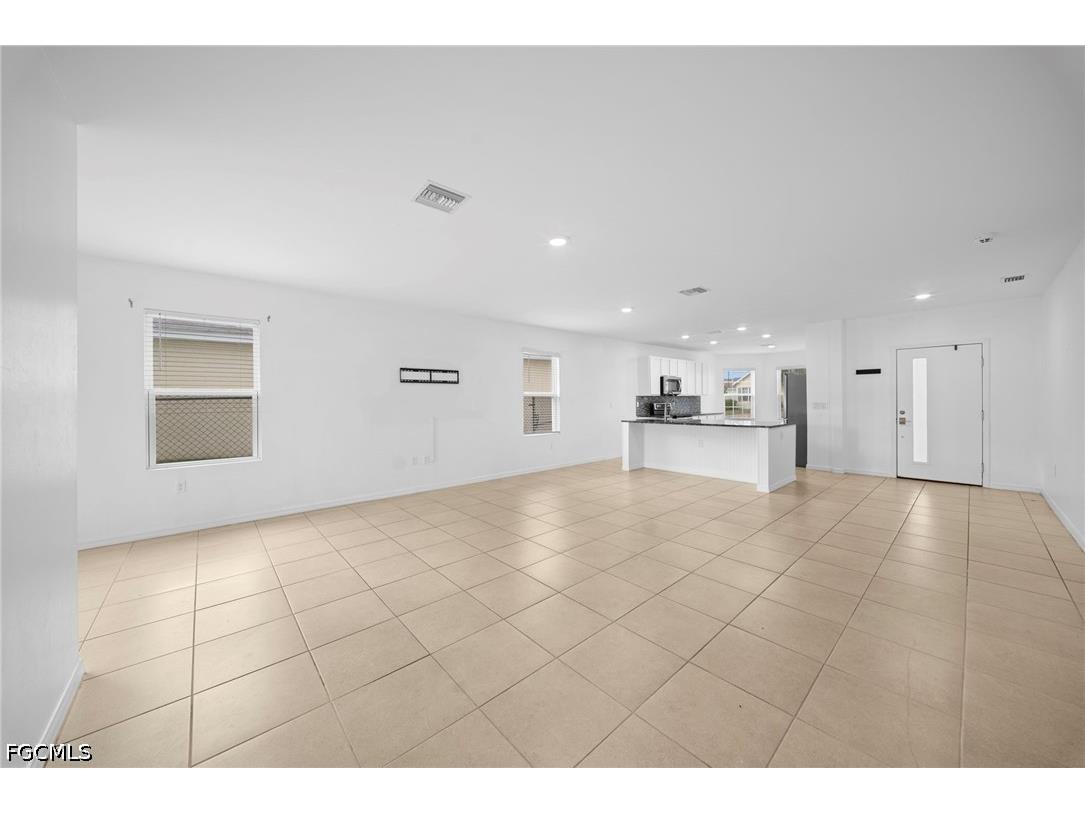 10464 Canal Brook Lane Lehigh Acres FL 33936 2026029273 image4