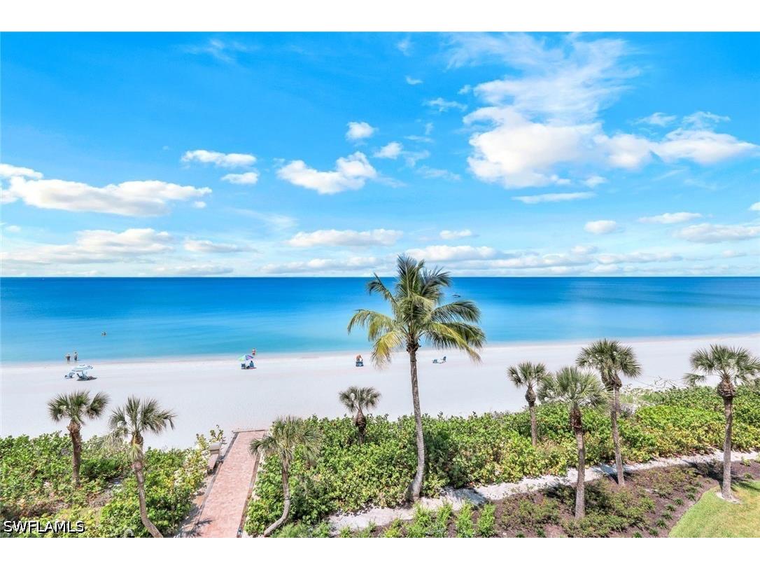 10475 Gulfshore Drive #142 Naples FL 34108 226022473 image1