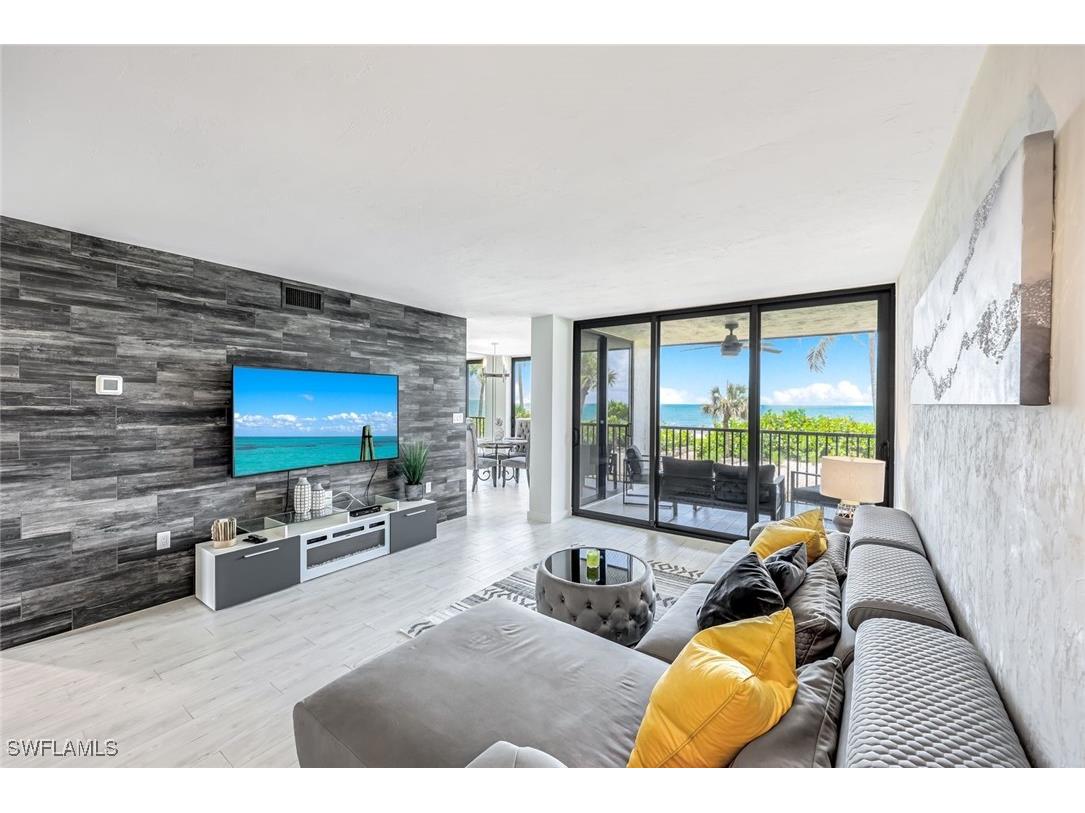 10475 Gulf Shore Drive #112 Naples FL 34108 225076216 image1