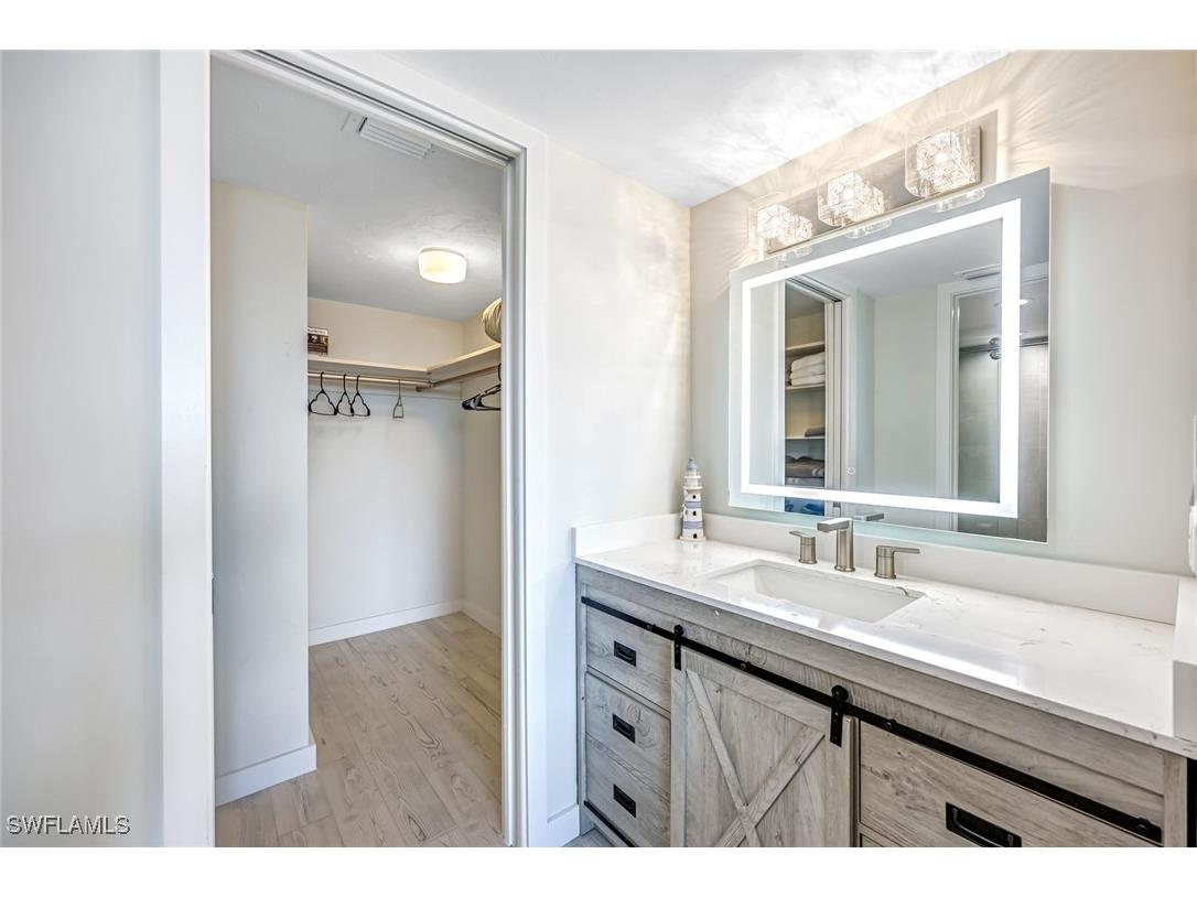 10475 Gulf Shore Drive #112 Naples FL 34108 225076216 image14