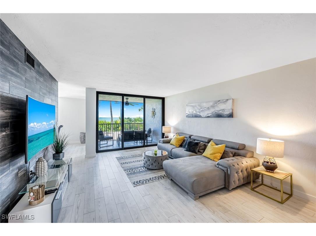 10475 Gulf Shore Drive #112 Naples FL 34108 225076216 image3