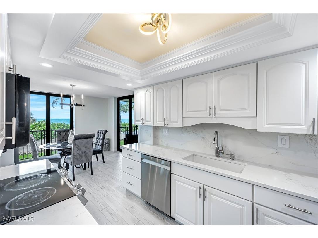 10475 Gulf Shore Drive #112 Naples FL 34108 225076216 image6