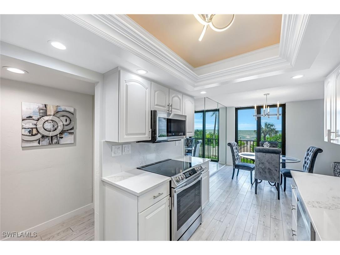 10475 Gulf Shore Drive #112 Naples FL 34108 225076216 image7