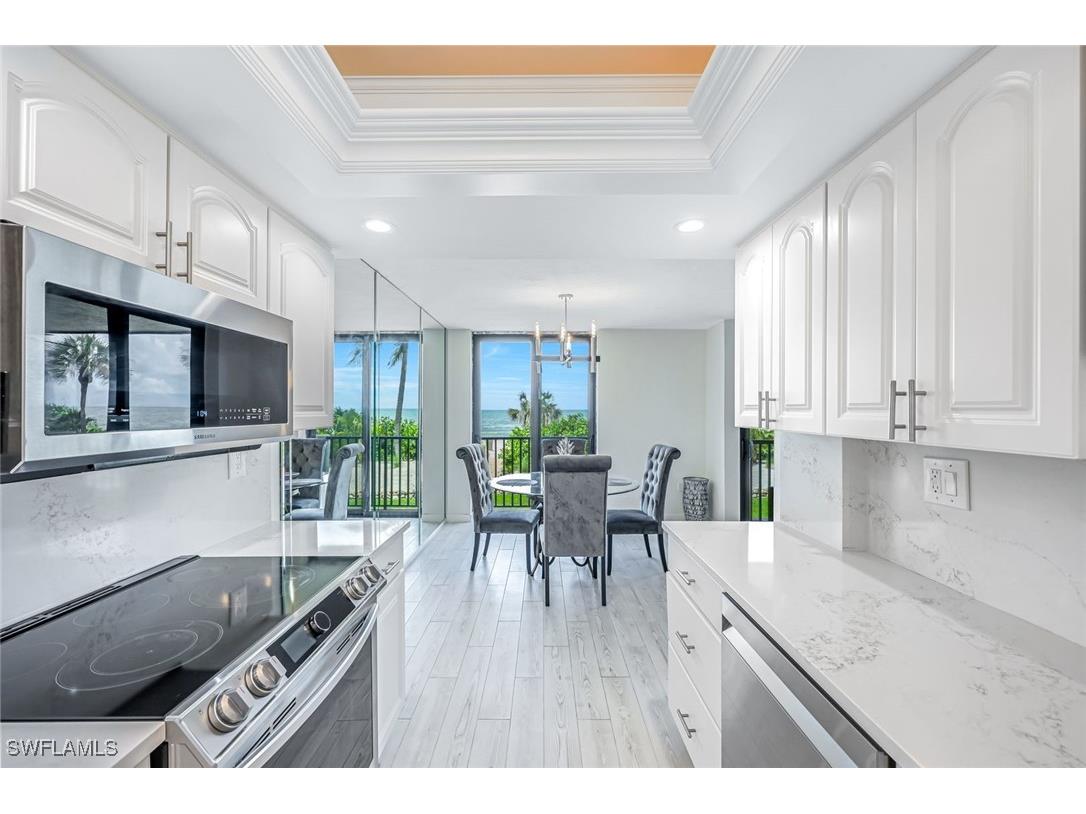 10475 Gulf Shore Drive #112 Naples FL 34108 225076216 image8