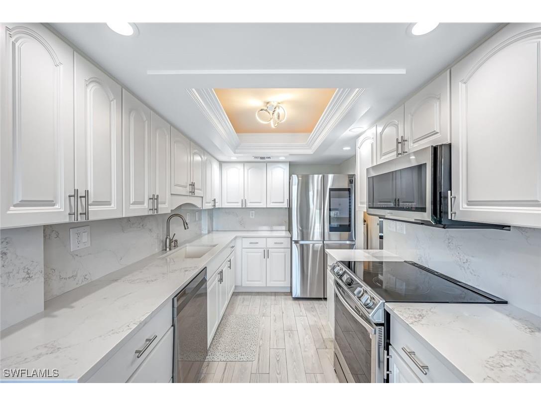 10475 Gulf Shore Drive #112 Naples FL 34108 225076216 image9