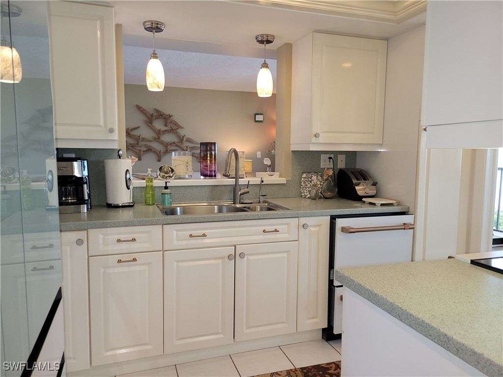 10475 Gulf Shore Drive #124 Naples FL 34108 225000044 image18