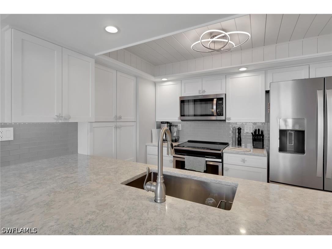 10475 Gulf Shore Drive #161 Naples FL 34108 226015865 image6