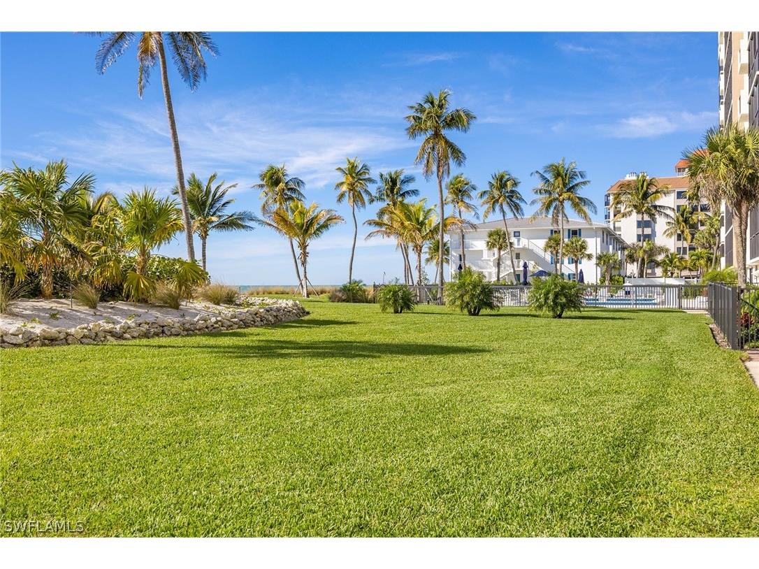 10475 Gulf Shore Drive #162 Naples FL 34108 225045356 image23