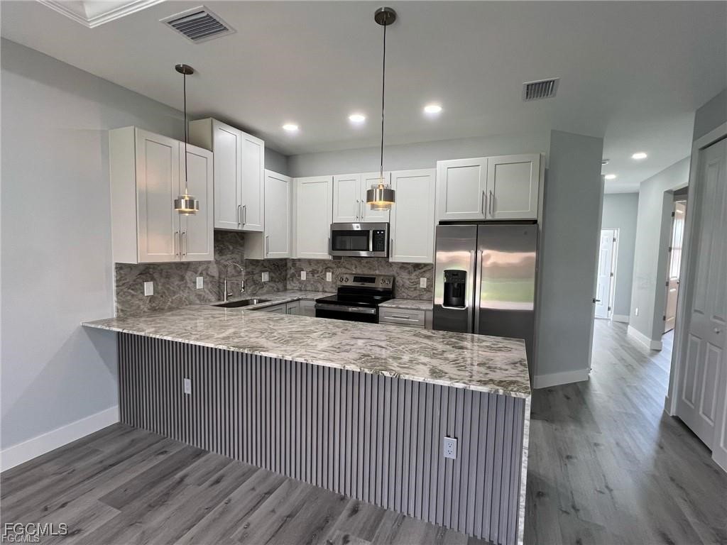 1048 Albert Avenue Lehigh Acres FL 33971 2025006335 image2