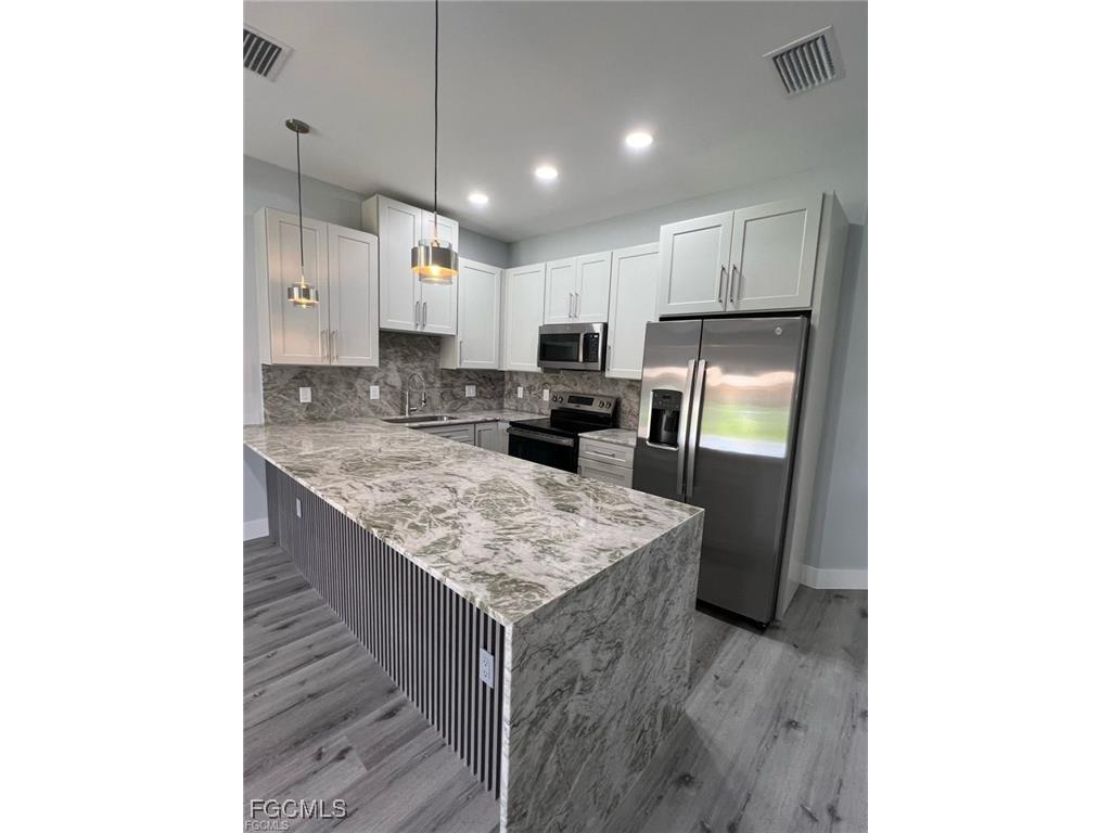 1048 Albert Avenue Lehigh Acres FL 33971 2025006335 image5