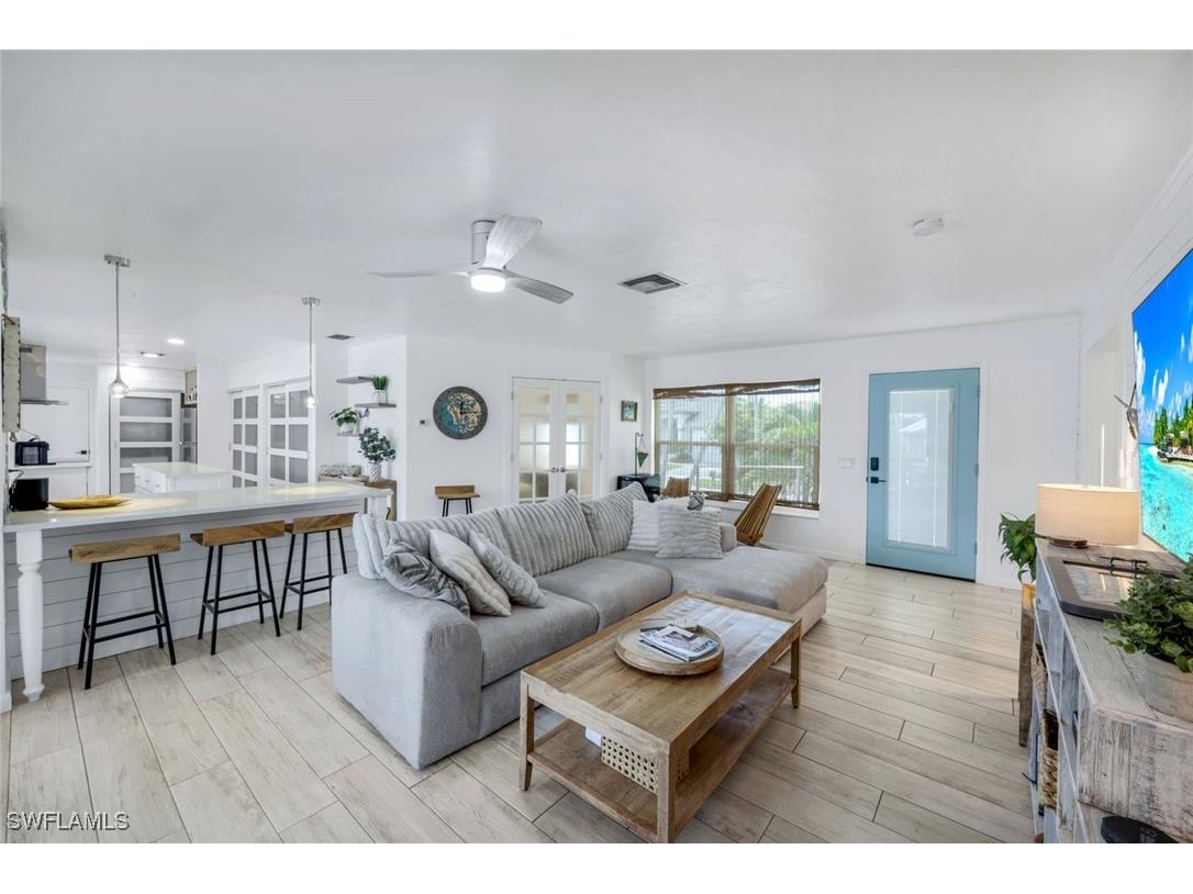 1048 Cottonwood Court Marco Island FL 34145 225062496 image4