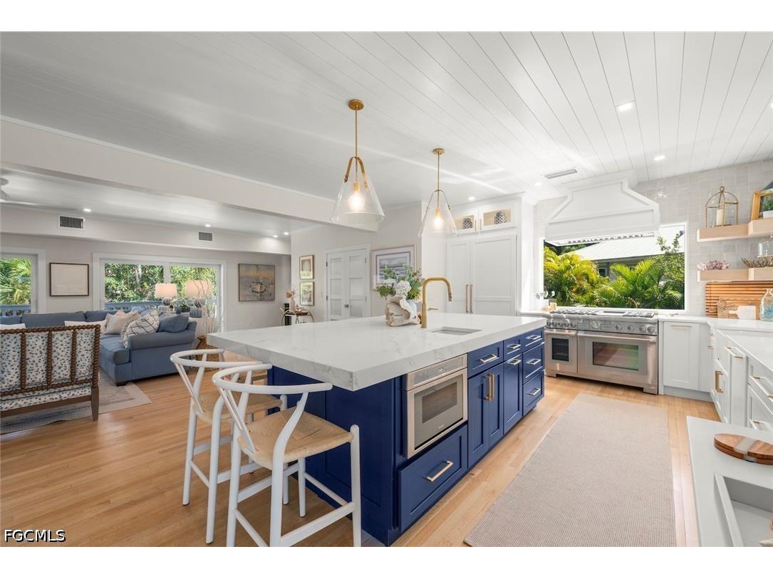 1048 Kings Crown Drive Sanibel FL 33957 2026027616 image11