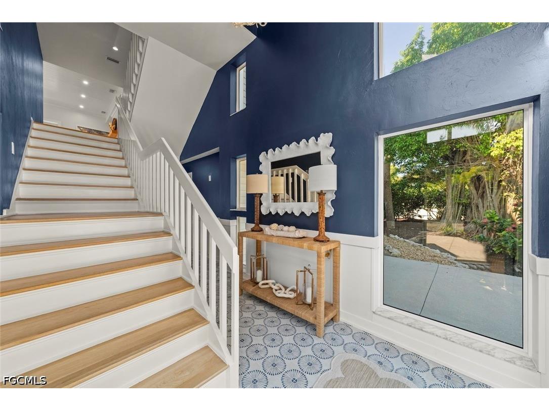 1048 Kings Crown Drive Sanibel FL 33957 2026027616 image4