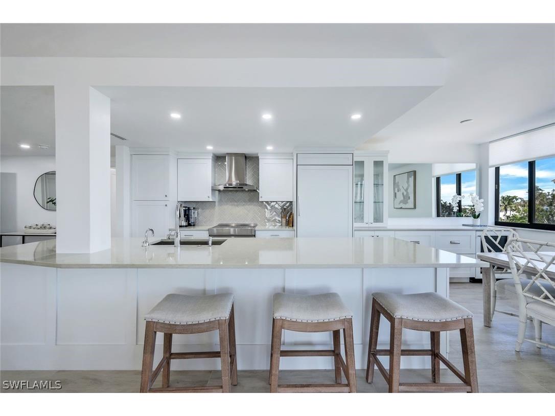 10482 Gulf Shore Drive #231 Naples FL 34108 224043035 image1