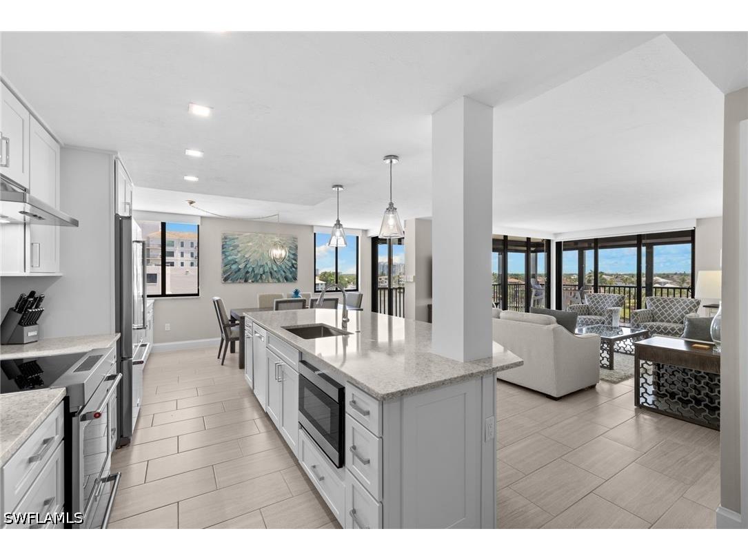10482 Gulf Shore Drive #251 Naples FL 34108 226025600 image1