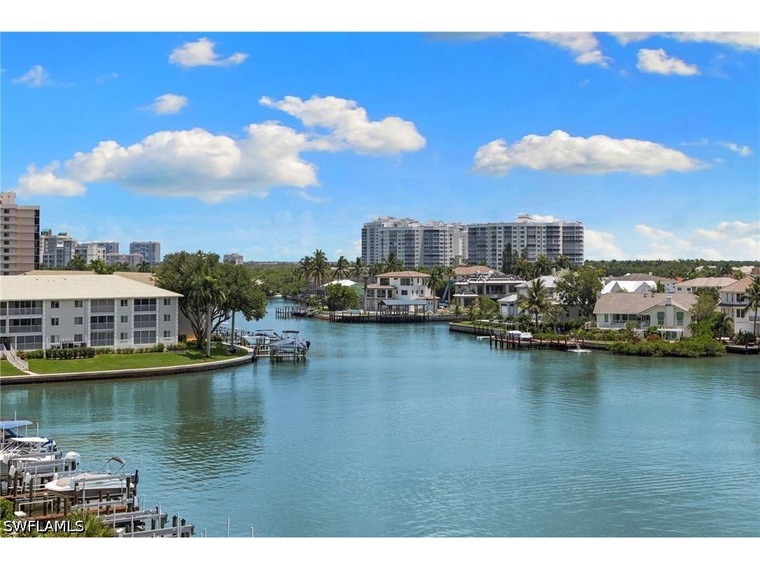 10482 Gulf Shore Drive #251 Naples FL 34108 226025600 image3