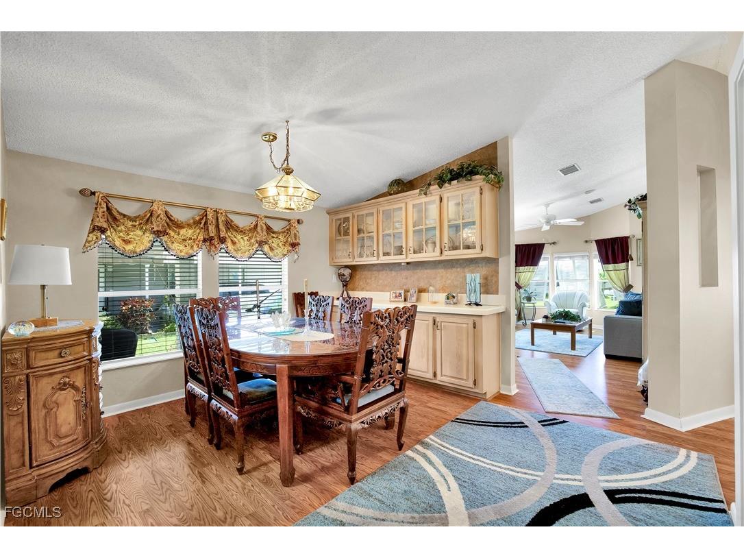 10482 Winchester Court Fort Myers FL 33908 2025006137 image8