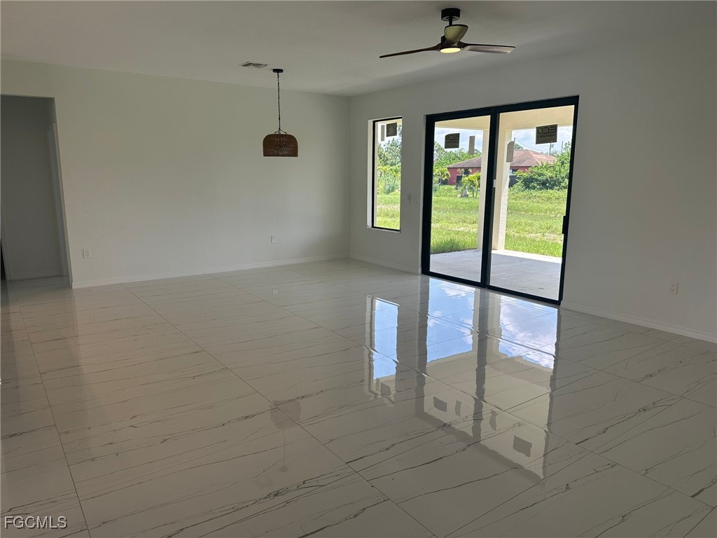 1049 Citrus Avenue S Lehigh Acres FL 33974 2025009538 image3