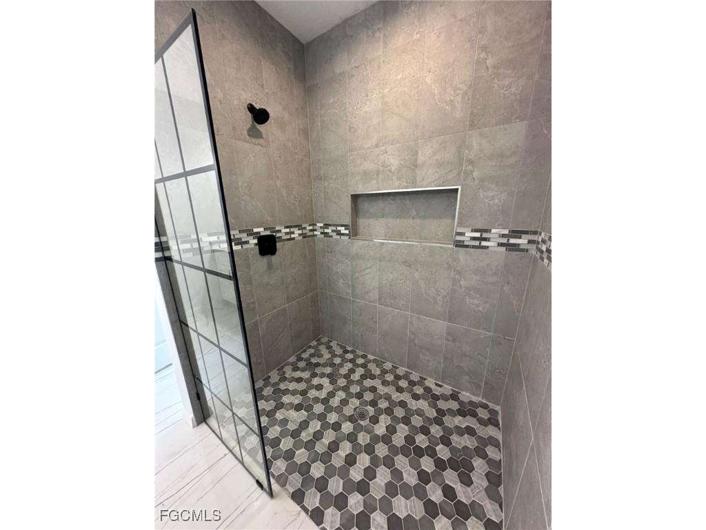 1049 Citrus Avenue S Lehigh Acres FL 33974 2025009538 image5