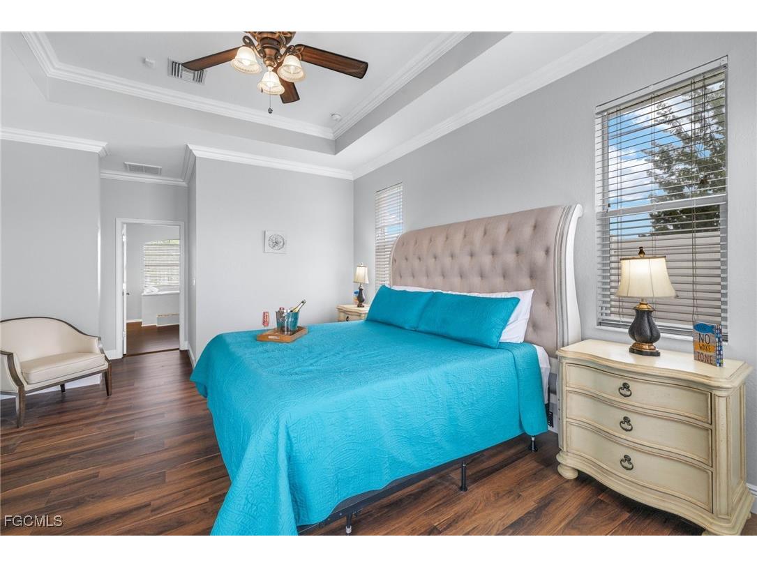 1049 NW 38th Place Cape Coral FL 33993 2025009792 image10