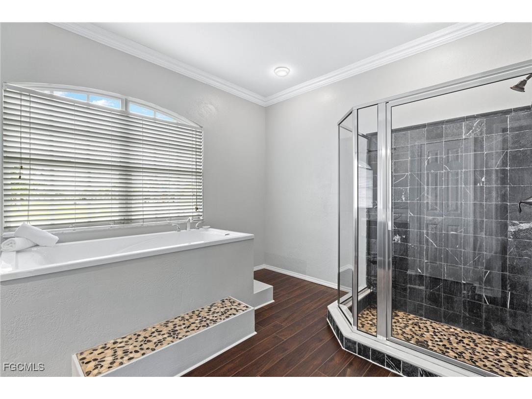 1049 NW 38th Place Cape Coral FL 33993 2025009792 image12