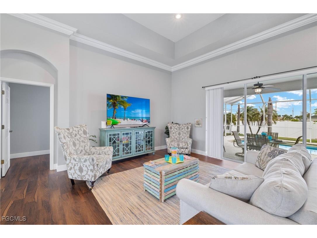 1049 NW 38th Place Cape Coral FL 33993 2025009792 image4