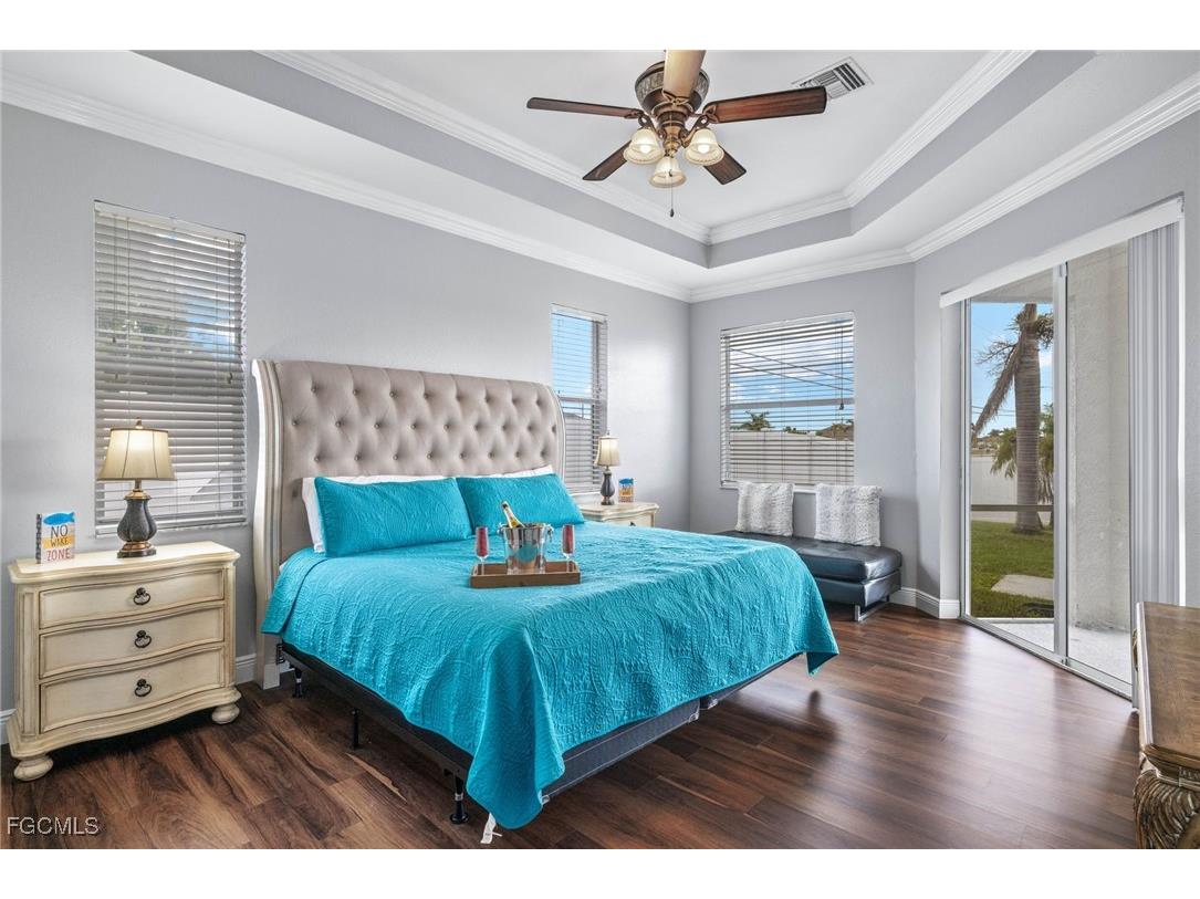 1049 NW 38th Place Cape Coral FL 33993 2025009792 image8