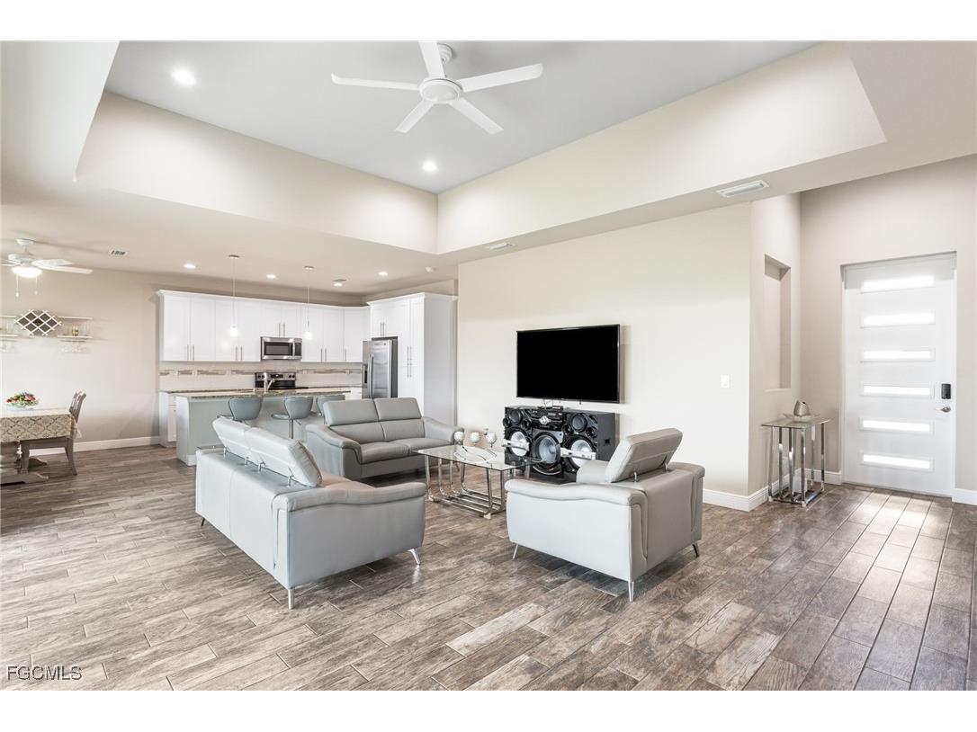 1049 Solar Court Labelle FL 33935 2025018809 image10