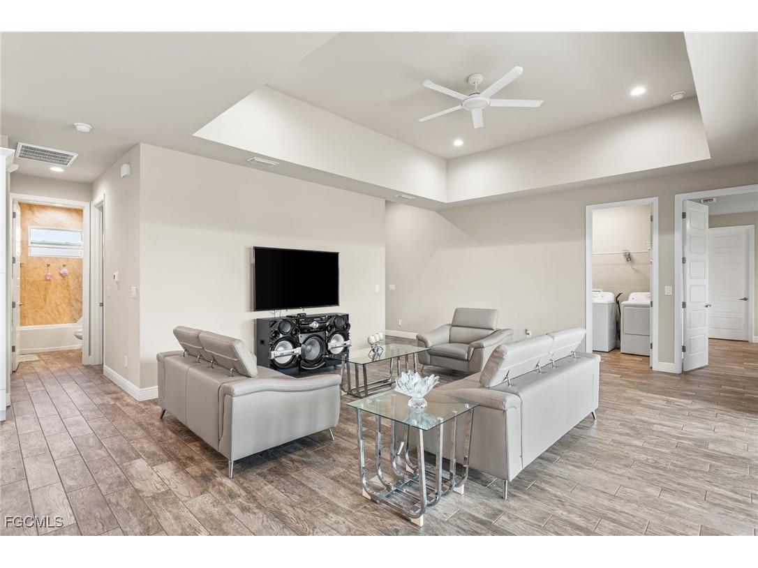 1049 Solar Court Labelle FL 33935 2025018809 image11